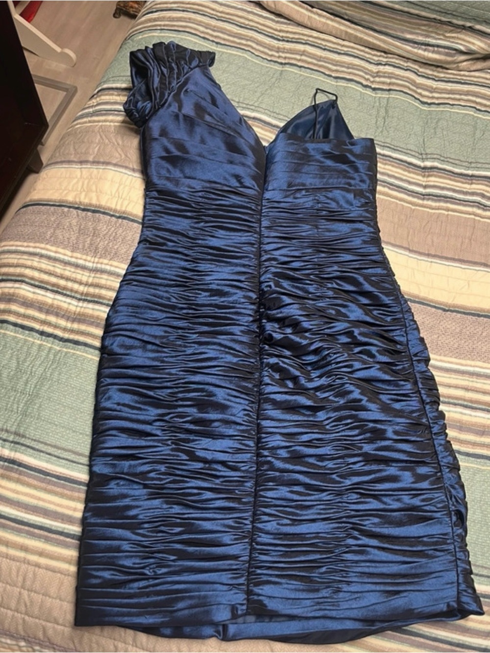 Prom dress - Picture 4 of 5